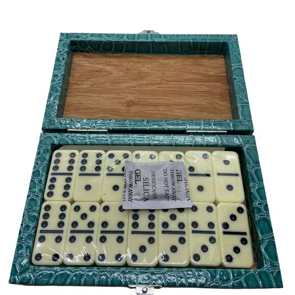 Christian Siriano Domino Set Teal Double Six Pretty Box For 2 To 4 Players - Picture 4 of 14